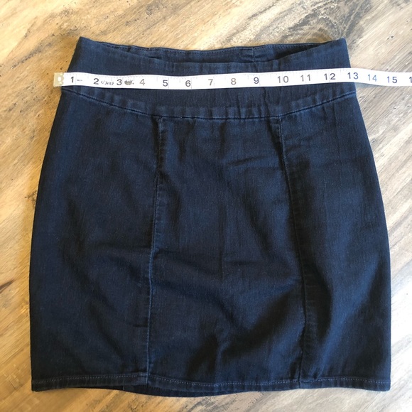 7 For All Mankind Soft Stretchy Skirt (XS) - Picture 8 of 8